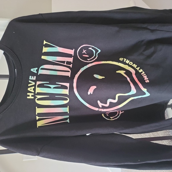Art Class Girls Smiley World Black Sweatshirt - Picture 2 of 5